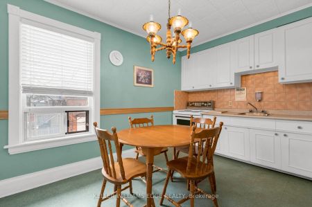 760 King Street E #Room 3 - Photo 2