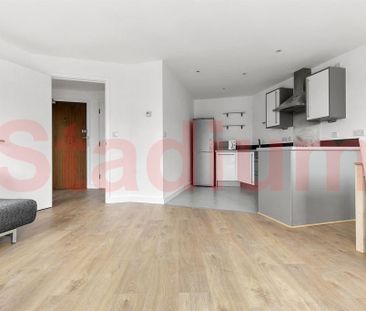 1 bedroom flat to rent - Photo 1