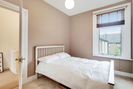 1 Bed Flat, Evesham Road, E15 - Photo 4