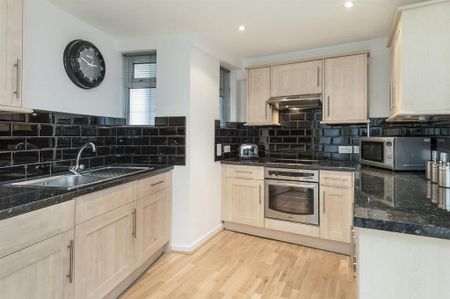 2 bedroom apartment to rent - Photo 2