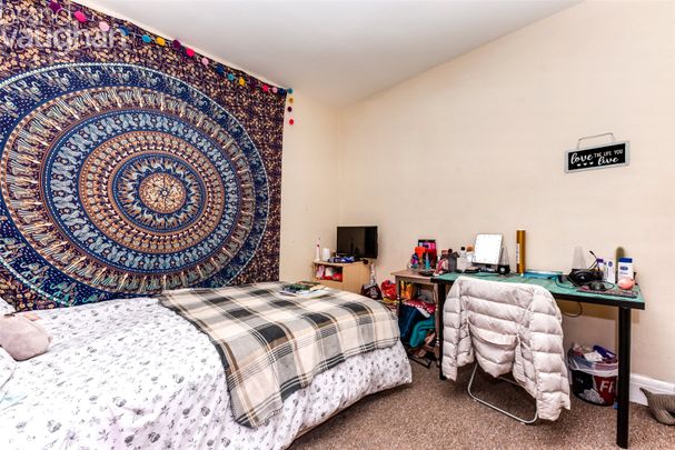 5 bedroom semi-detached house to rent - Photo 1