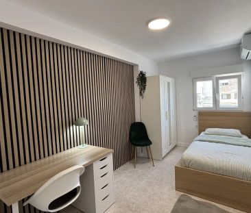 Room in a shared 4-bedroom apartment for rent in La Creu del Grau. - Foto 1