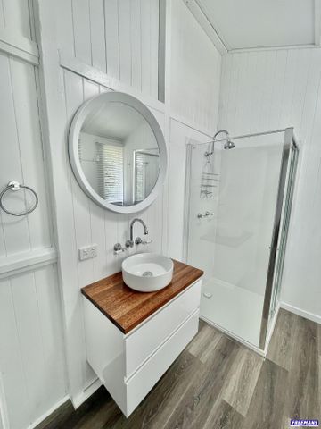 LOVELY CHARACTER HOME - Photo 5
