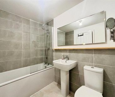 3 bedroom terraced house to rent - Photo 4