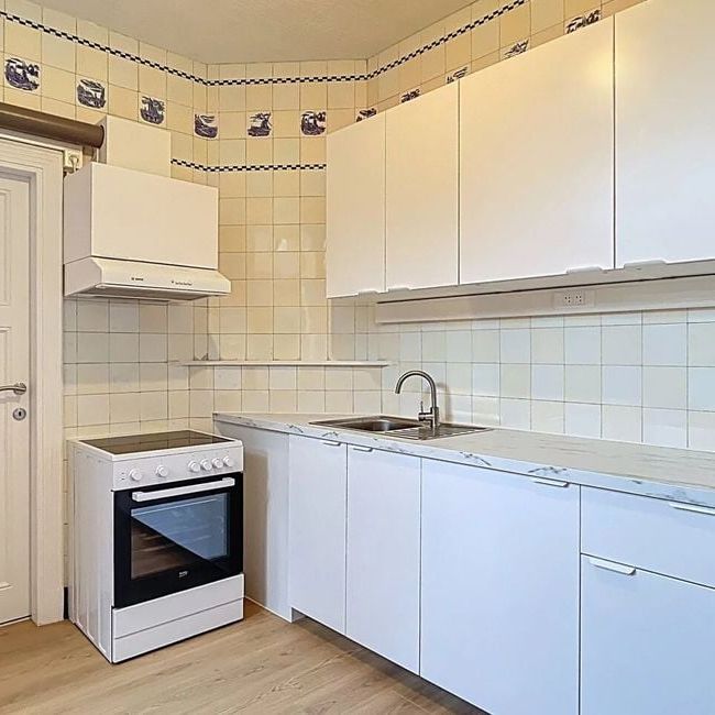 Appartement te huur in Liège voor € 700 met 1 slaapkamer - Photo 1