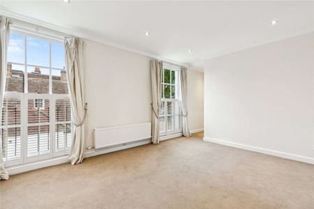 An exceptional renovated family home near Ham Common and the river Thames - Photo 3