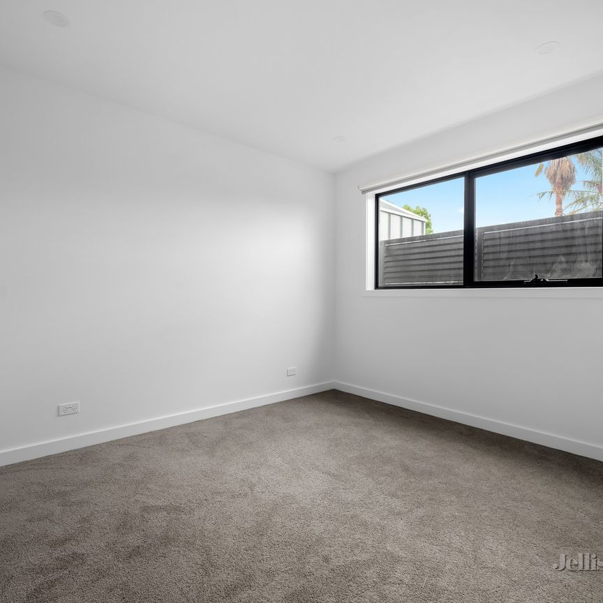 1/4 Benambra Street, Preston VIC 3072 - Townhouse For Rent | Domain - Photo 1