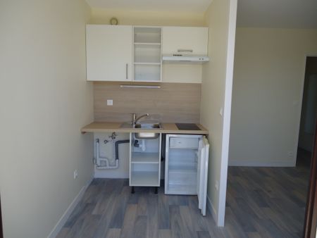 Location Appartement 1 pièce 29m² NEVERS 58000 - Photo 2