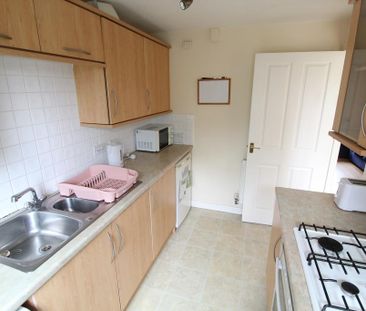 3 bedroom semi-detached house to rent - Photo 4
