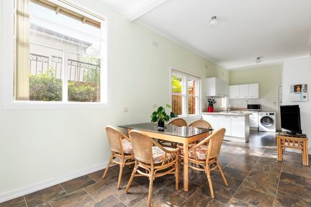 195 Cotham Road, Kew VIC 3101 - House For Rent | Domain - Photo 3