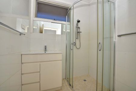 3/6 Batten Street, Glen Waverley - Photo 4
