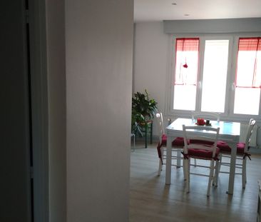 Location Appartement 3 pièces 71m² ROANNE 42300 - Photo 3