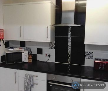 3 bedroom flat to rent - Photo 1