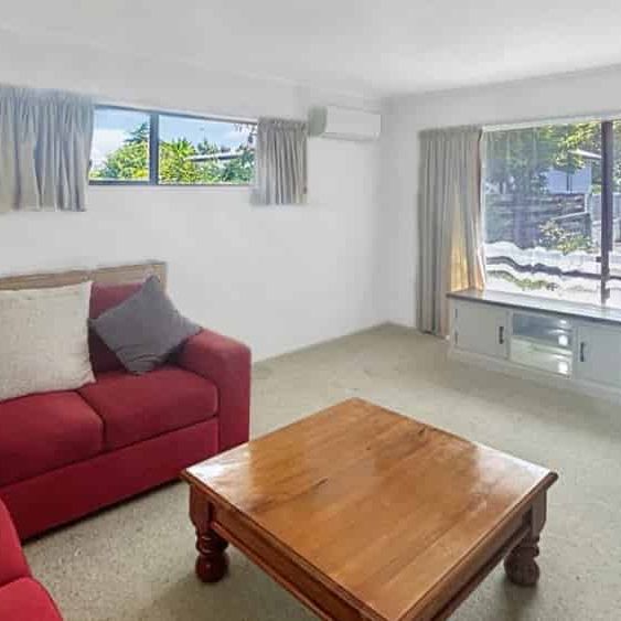 HOKOWHITU - 2 BEDROOMS - Photo 1