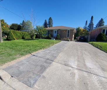 For Lease - 11 Patrick Drive, Aurora, Ontario - Photo 4