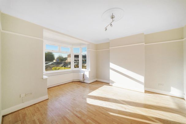 Winsford Terrace, Great Cambridge Road, London N18 - Photo 1