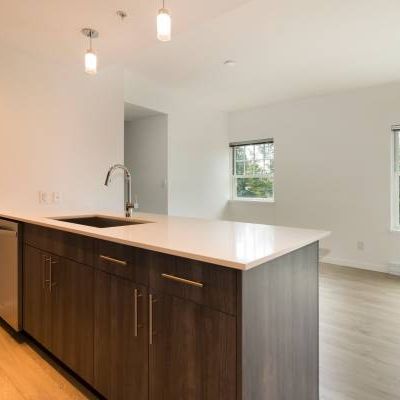 2 Bed 2 Bath in Central Fairview! SF #303 - Photo 3