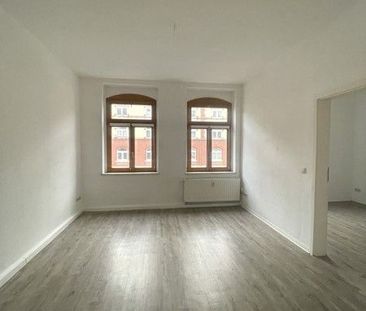 Gut gelegene 2-Raum-Wohnung im schönen Altbaukarree! - Photo 2