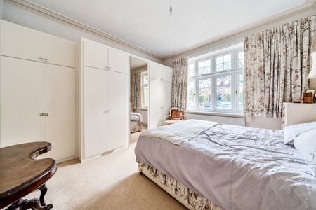 3 bedroom flat to rent - Photo 5