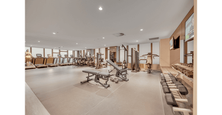 Skyline Luxury Living – 2BR Apartment with Ritz-Carlton Inspired Amenities in Melbourne CBD - Photo 2