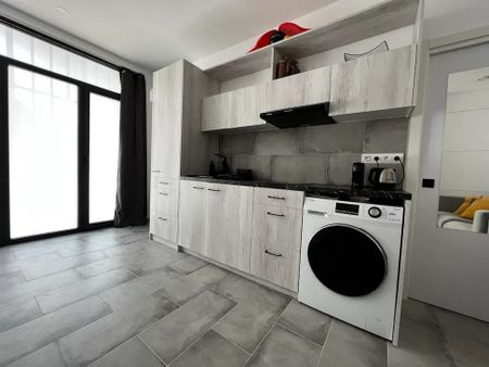 Carrer Ignacio Zuloaga, Valencia, Valencian Community 46024 - Photo 2