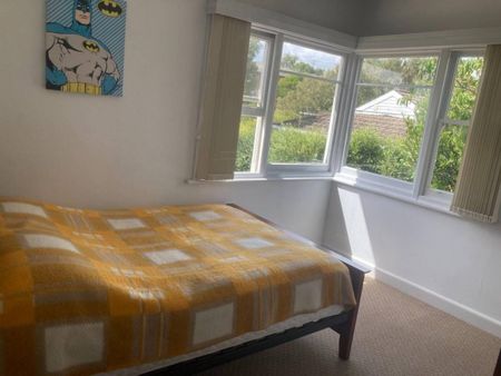 Two-Bedroom Home in Prime Mount Stuart Location - Photo 3