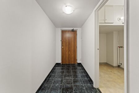 Plaza East Apartments - Photo 4