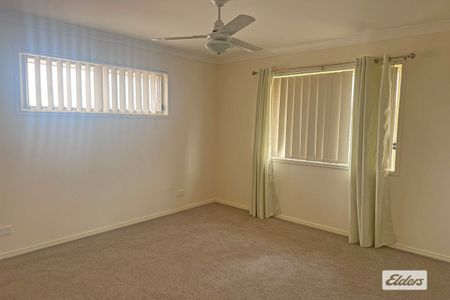 Comfortable Family Living - Photo 4