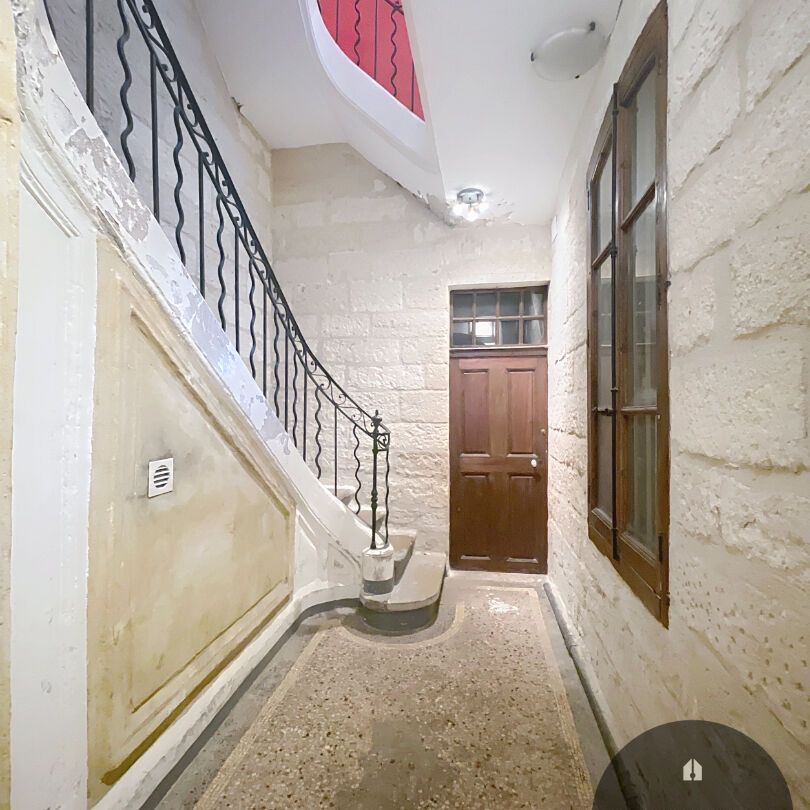 A LOUER AVIGNON (84000) INTRA-MUROS : charmant T1 BIS meublé - au coeur du centre ville !, - Photo 1