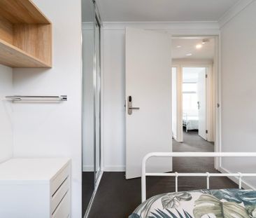 10-bedroom shared house, Norman St - Photo 1