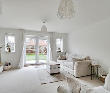 2 bedroom semi-detached house to rent - Photo 2