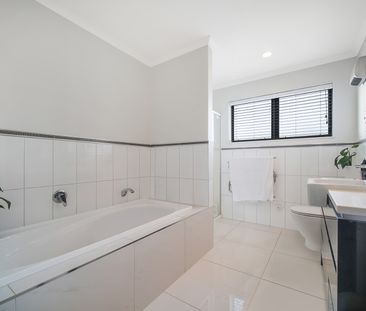 Family home Stonefields - Photo 1