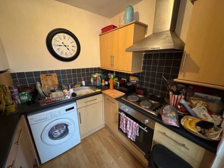 1 Bedroom Flat / Apartment - Richmond Road, Southampton - Photo 4