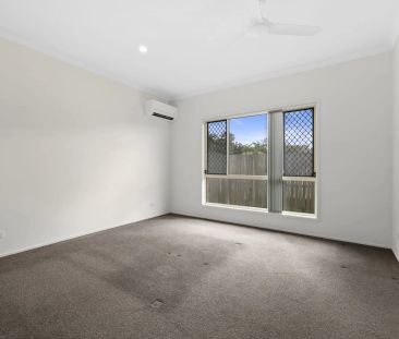 Large Open-Plan Home in Quiet Cul-de-Sac - Close to Shops & Transport - Photo 3