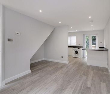 Cross Gates Close, Martins Heron Bracknell RG12 9TY - Photo 1