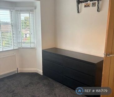 3 bedroom semi-detached house to rent - Photo 2