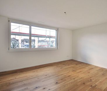 Moderne 4.5-Zimmerwohnung an zentraler Lage in Bülach - Photo 2