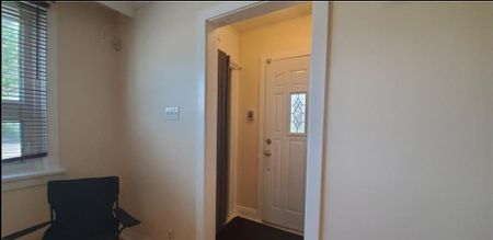 For Lease - 5759 Emery Street, Niagara Falls, Ontario - Photo 5