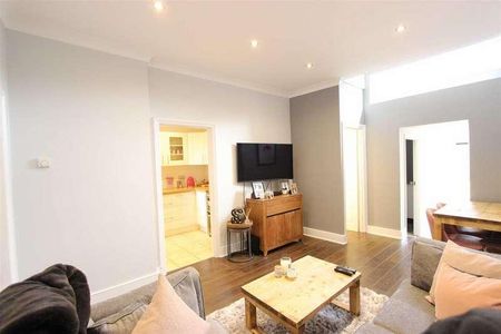 Station Road, Winchmore Hill, N21 - Photo 2