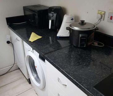 Monton Road, Eccles, M30 - Photo 6