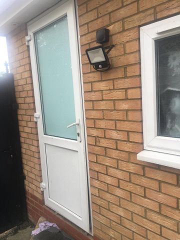 1 bedroom ground floor flat to rent - Photo 4