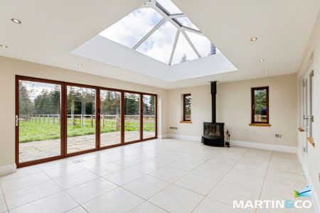 4 bedroom detached house to rent - Photo 3