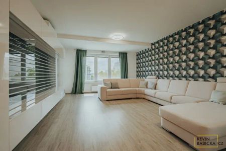 Pronájem udržovaného bytu 3+KK, ul. Kosmova, Brno-Královo pole - Fotografie 2