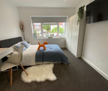 1 bedroom in a house share to rent - Photo 2