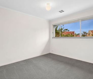 5/15 Aspinall Street, Watson. - Photo 3