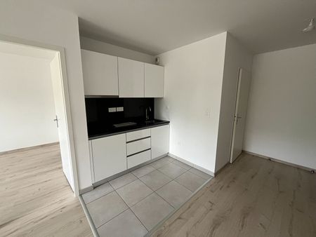Location Appartement 2 pièces 43m² - Photo 4