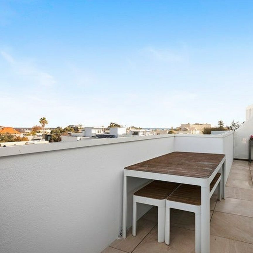 PENTHOUSE LIVING, COASTAL LUXURY - Photo 1