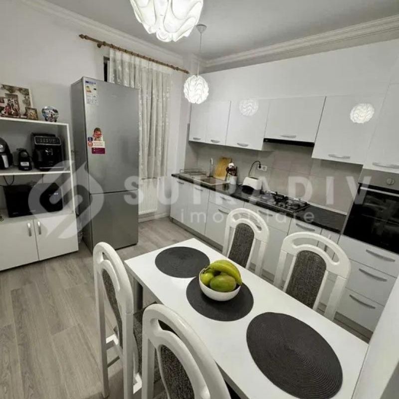 Apartament modern, parcare subterana, bloc nou cu lift-zona centrala - Fotografie 1