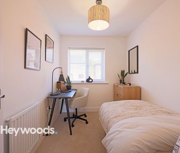 3 bed mews house to rent in Lakeway Grove, The Oaks - Photo 6