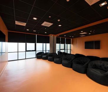 1 bedroom in a flat share to rent - Photo 1